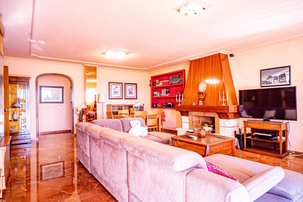 5 Bed Townhouse for sale in Benidorm Costa Blanca, Alicante, Spain