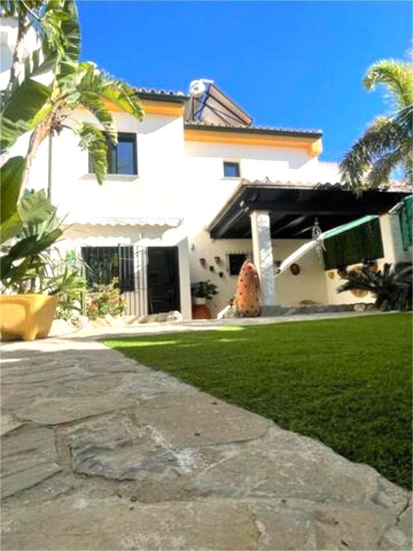 3 Bed Townhouse for sale in Benalmadena Costa Del Sol, Málaga, Spain