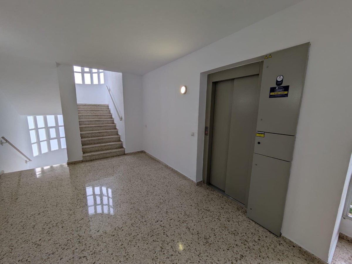 2 Bed Apartment for sale in La Carihuela Costa Del Sol, Málaga, Spain