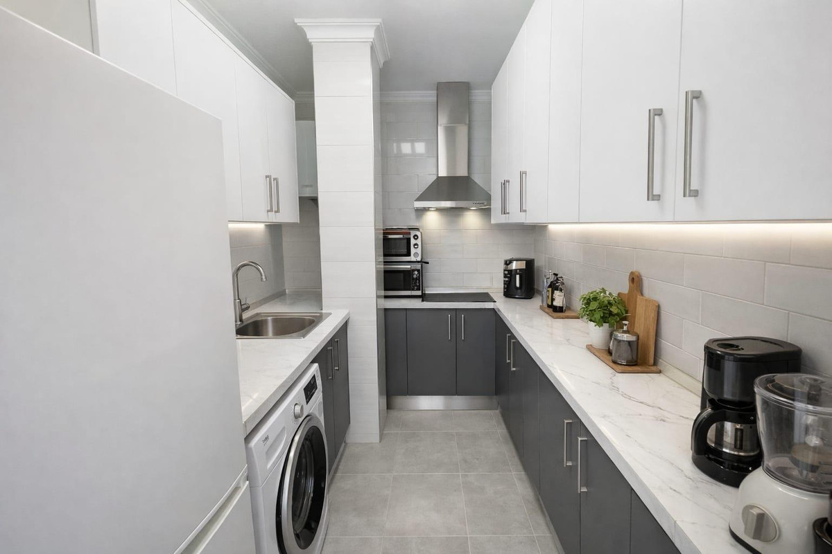 2 Bed Apartment for sale in La Carihuela Costa Del Sol, Málaga, Spain