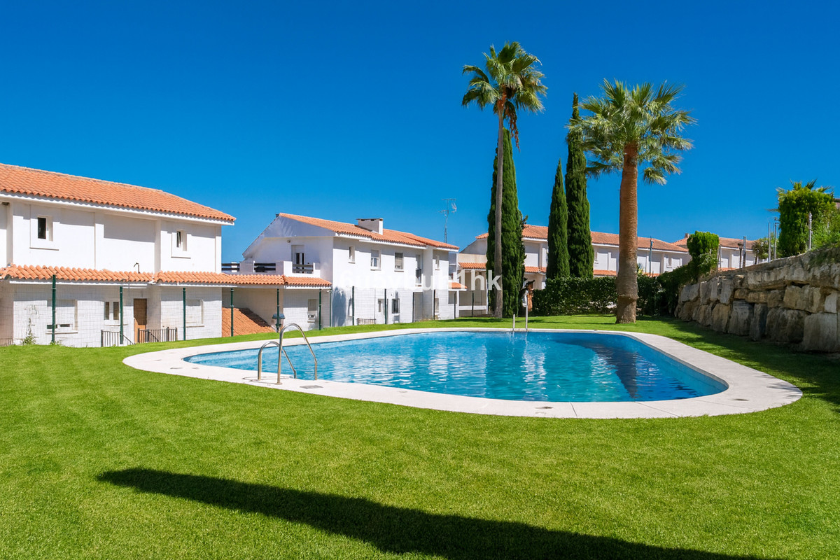 2 Bed Apartment for sale in Manilva Costa Del Sol, Málaga, Spain
