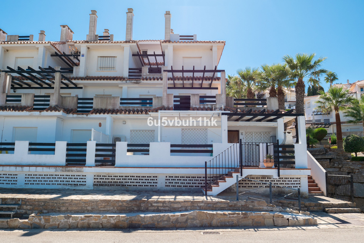 2 Bed Apartment for sale in Manilva Costa Del Sol, Málaga, Spain