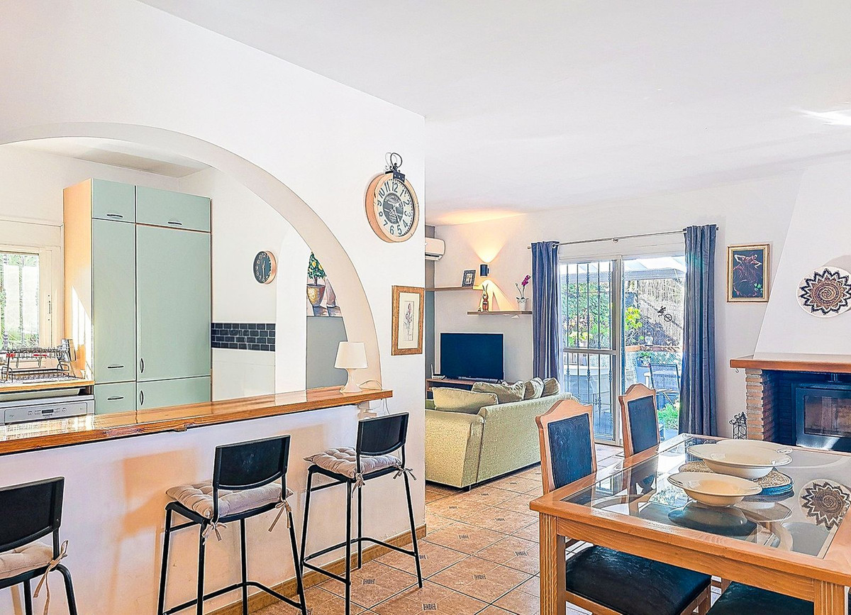 3 Bed Townhouse for sale in Cómpeta Costa Del Sol East, Málaga, Spain