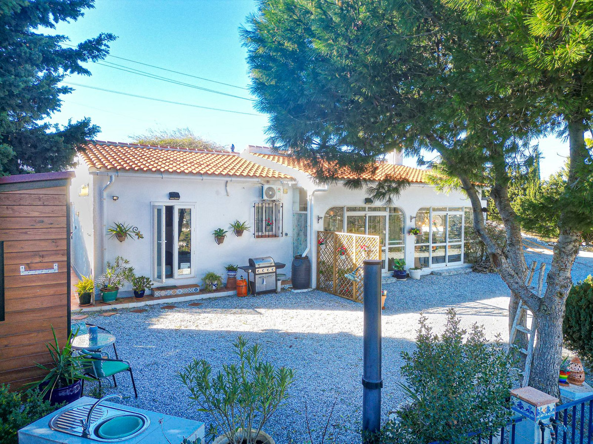 3 Bed Townhouse for sale in Cómpeta Costa Del Sol East, Málaga, Spain