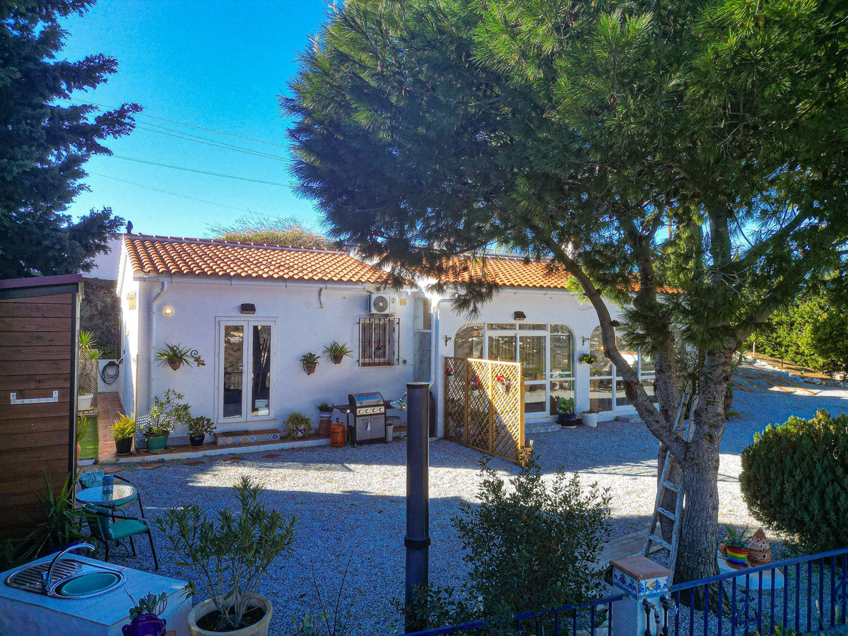 3 Bed Townhouse for sale in Cómpeta Costa Del Sol East, Málaga, Spain