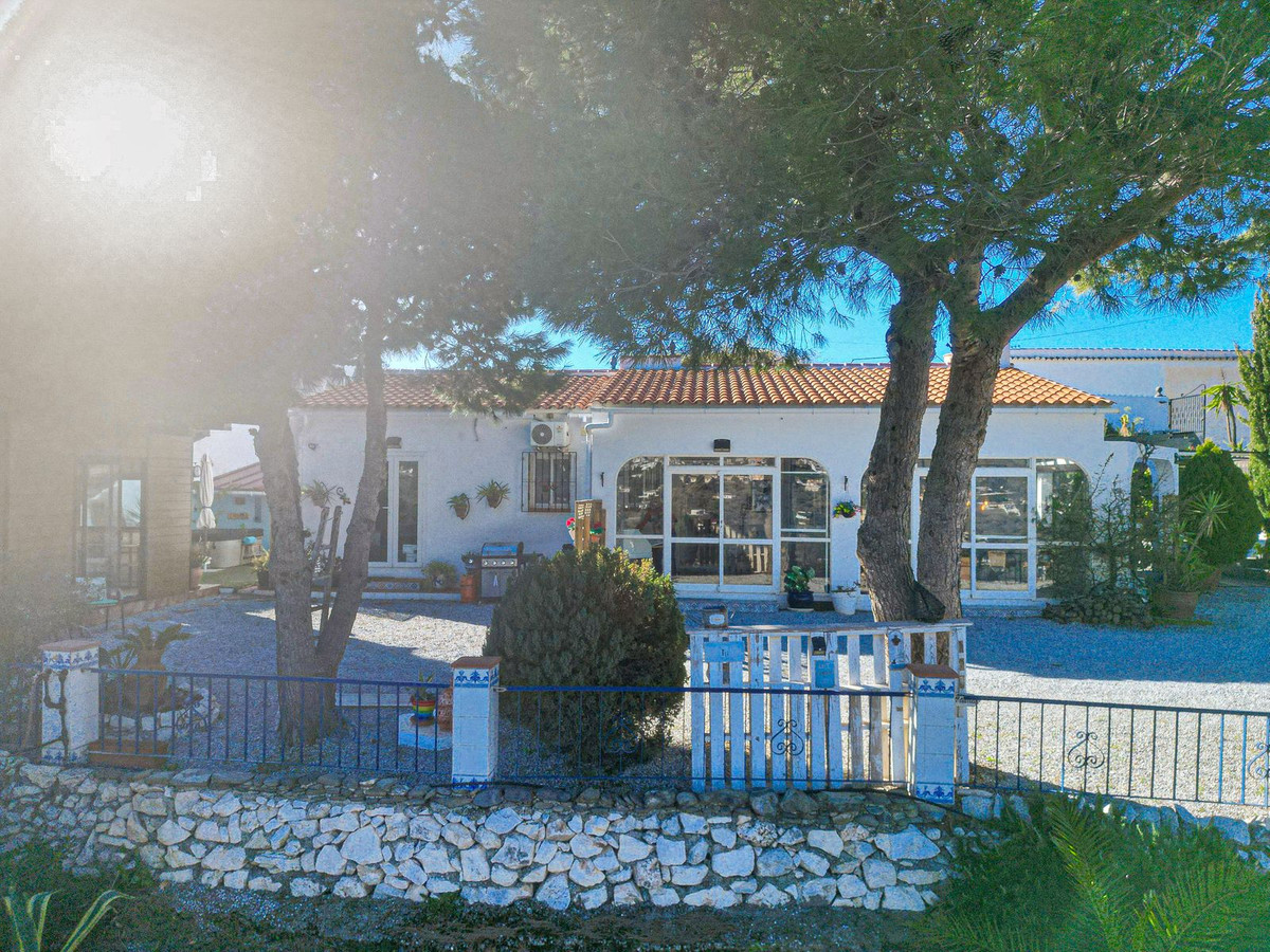 3 Bed Townhouse for sale in Cómpeta Costa Del Sol East, Málaga, Spain