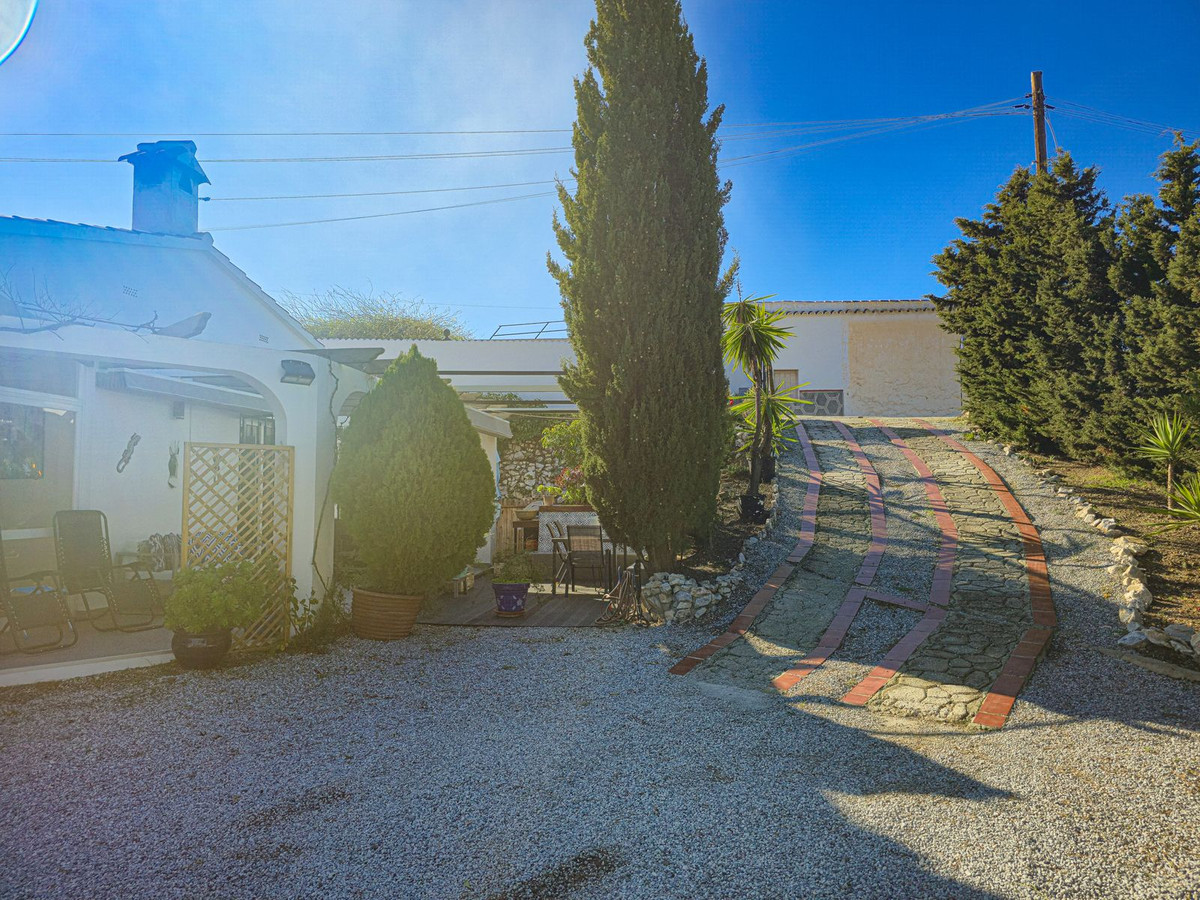 3 Bed Townhouse for sale in Cómpeta Costa Del Sol East, Málaga, Spain