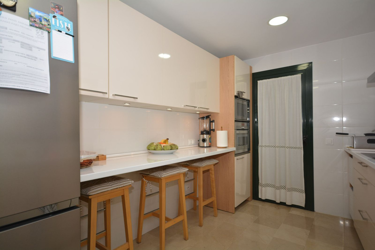 Se vende Apartamento Planta Media de 3 dormitorios en Costa Del Sol, Málaga, España