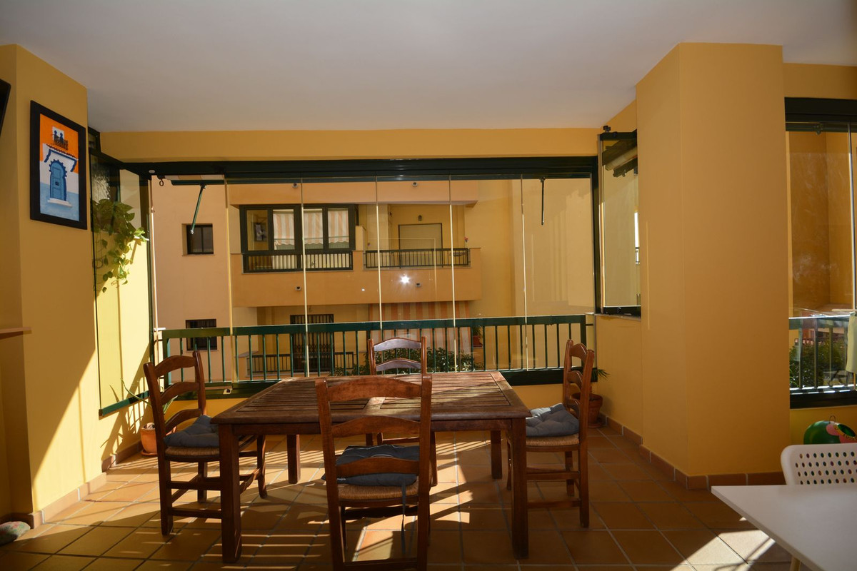 Se vende Apartamento Planta Media de 3 dormitorios en Costa Del Sol, Málaga, España