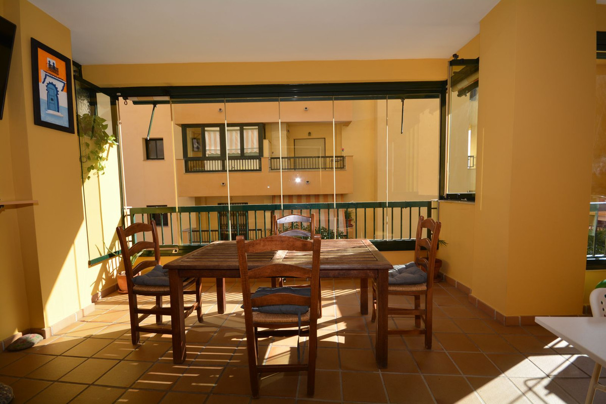 Se vende Apartamento Planta Media de 3 dormitorios en Costa Del Sol, Málaga, España