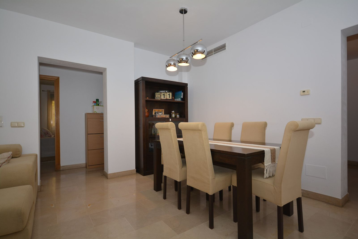 Se vende Apartamento Planta Media de 3 dormitorios en Costa Del Sol, Málaga, España