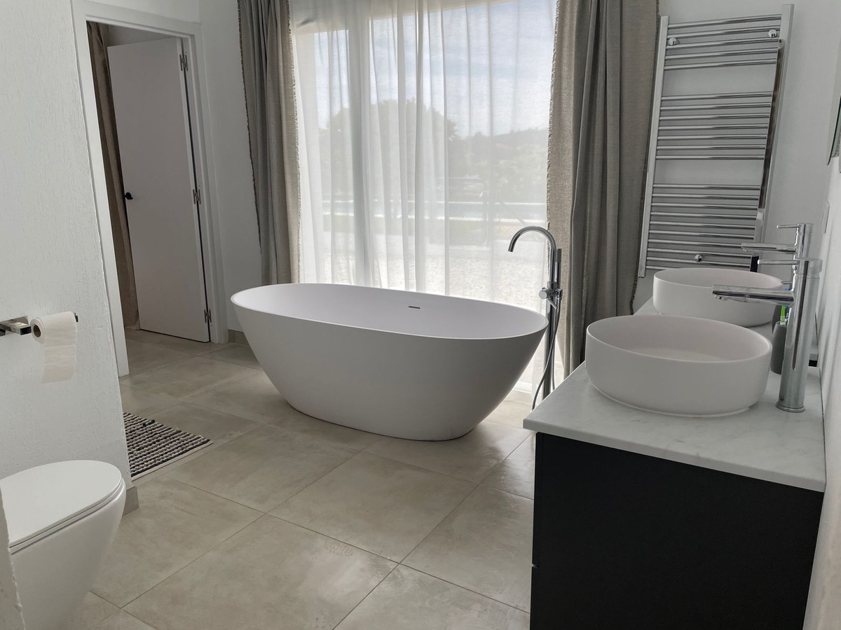 3 Bed Townhouse for sale in Estepona Costa Del Sol, Málaga, Spain