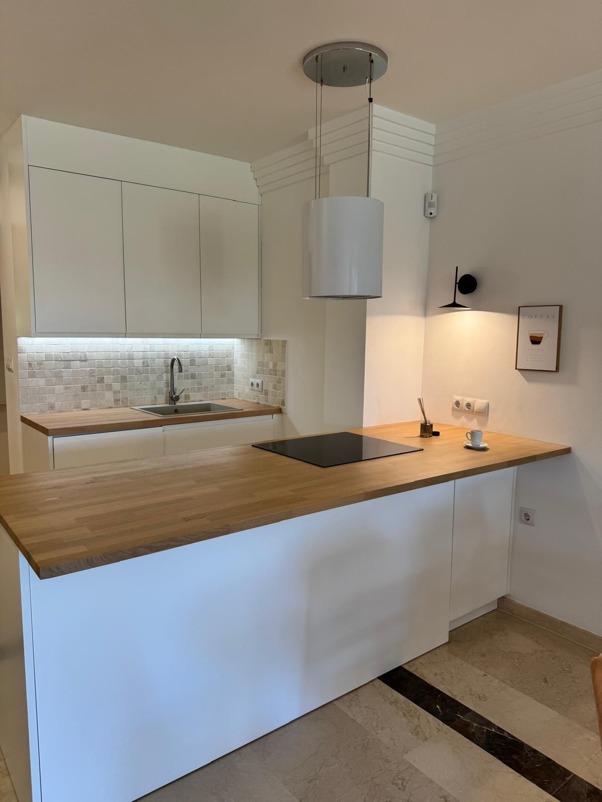 3 Bed Apartment for sale in Río Real Costa Del Sol, Málaga, Spain