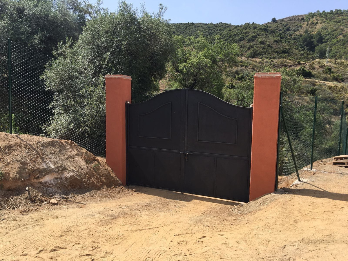 Se vende Terreno Rustico de 1 dormitorios en Costa Del Sol, Málaga, España