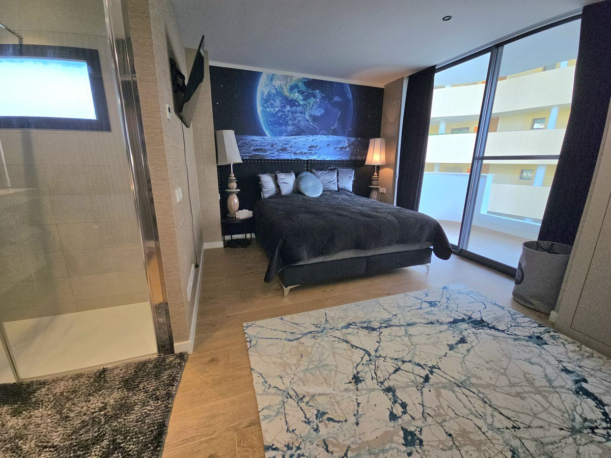 2 Bed Apartment for sale in Fuengirola Costa Del Sol, Málaga, Spain