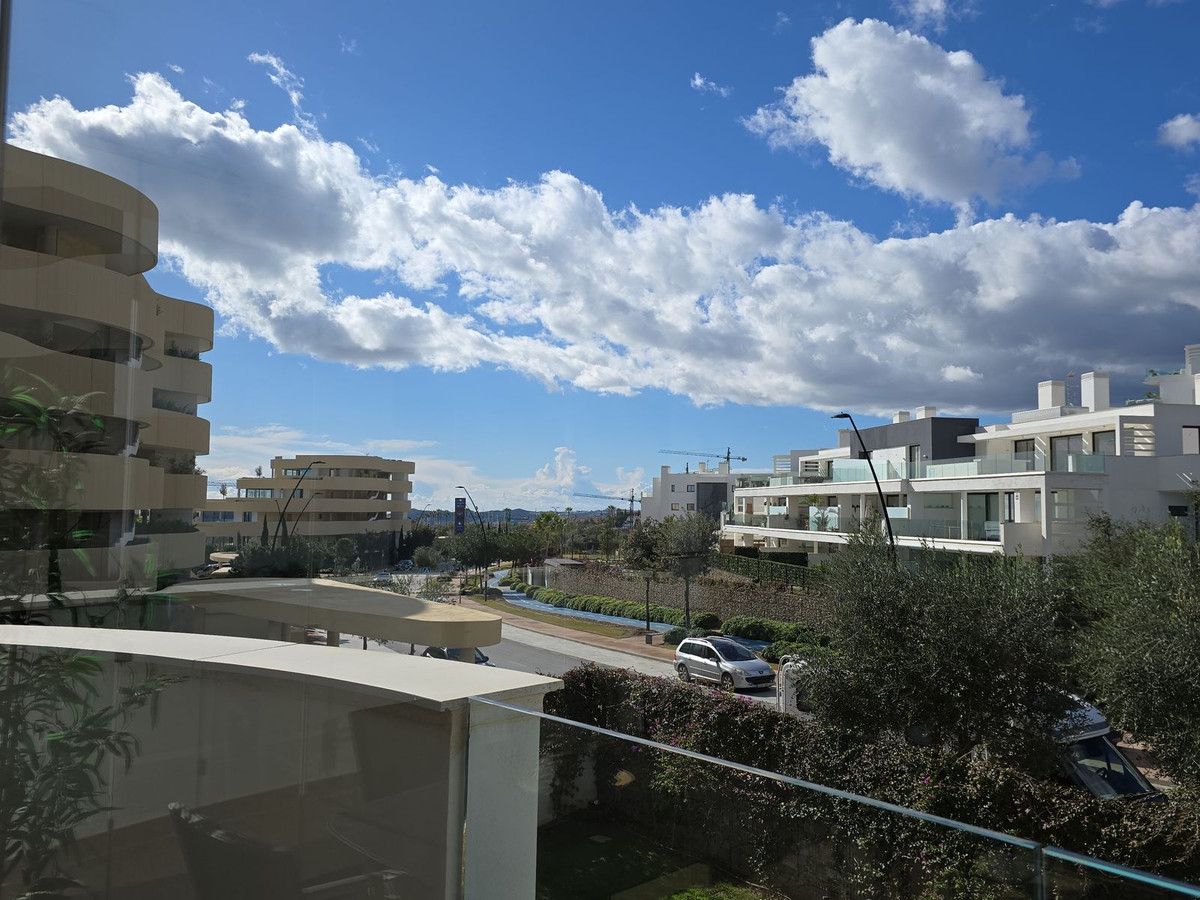 2 Bed Apartment for sale in Fuengirola Costa Del Sol, Málaga, Spain
