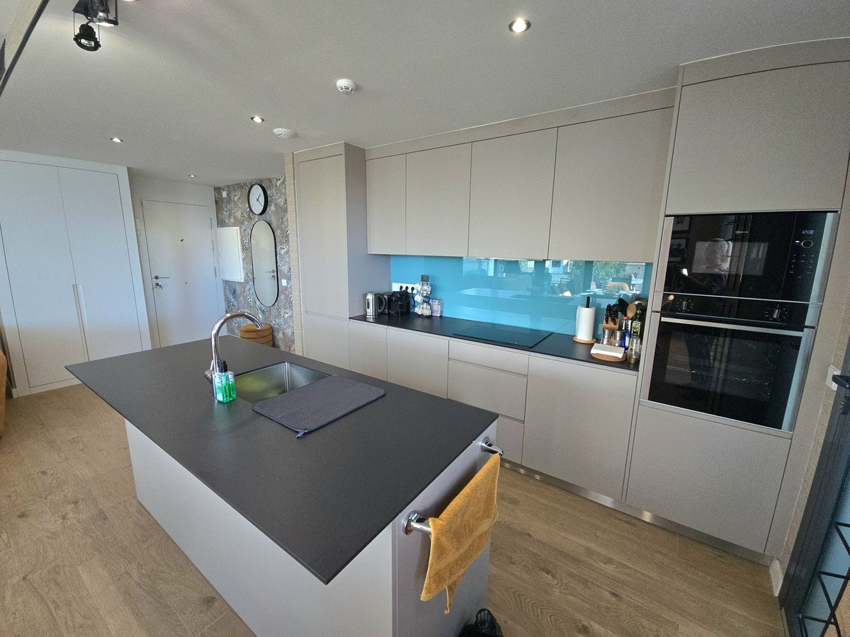 2 Bed Apartment for sale in Fuengirola Costa Del Sol, Málaga, Spain