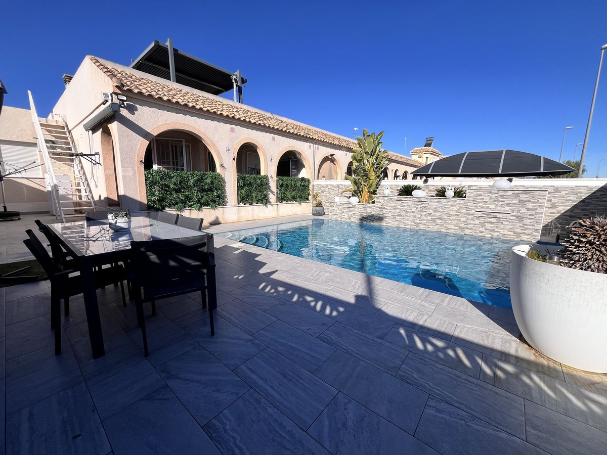 Se vende Villa - Chalet de 3 dormitorios en Costa Calida, Murcia, España