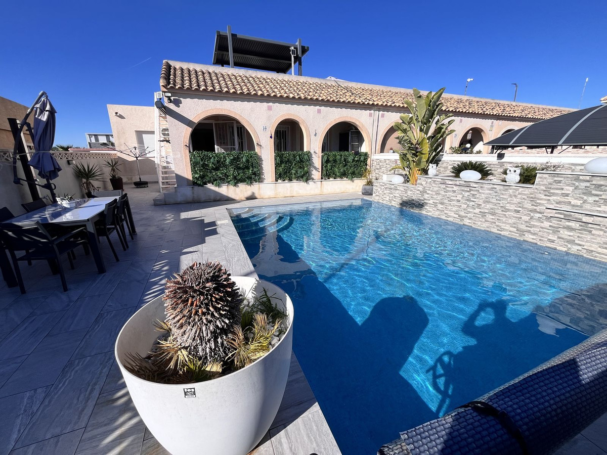 Se vende Villa - Chalet de 3 dormitorios en Costa Calida, Murcia, España