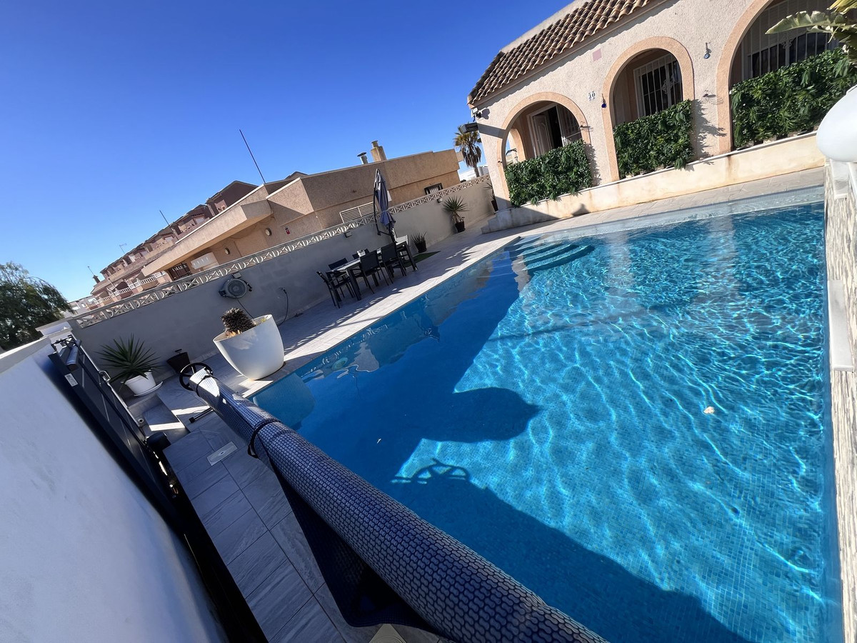 Se vende Villa - Chalet de 3 dormitorios en Costa Calida, Murcia, España