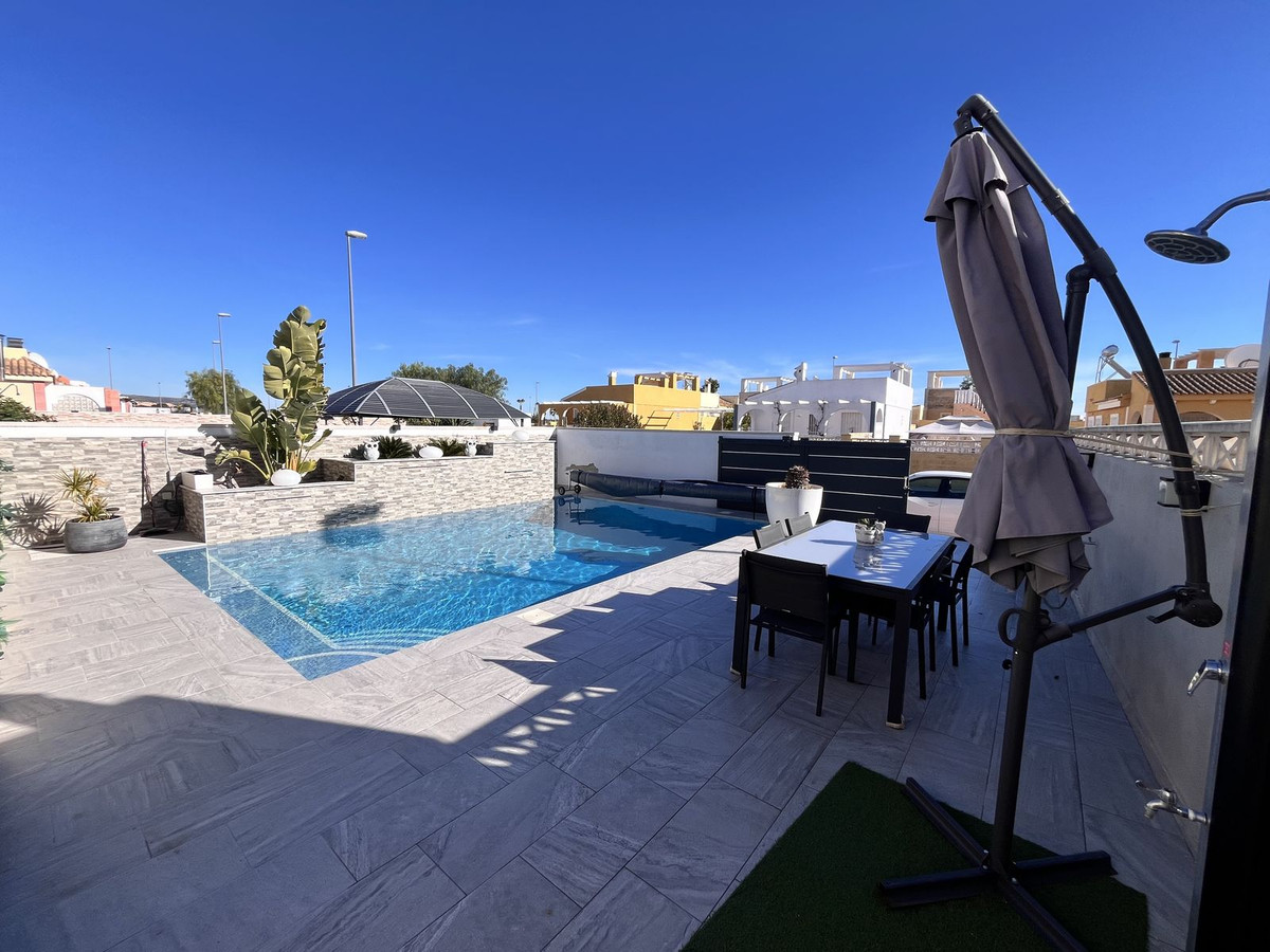Se vende Villa - Chalet de 3 dormitorios en Costa Calida, Murcia, España