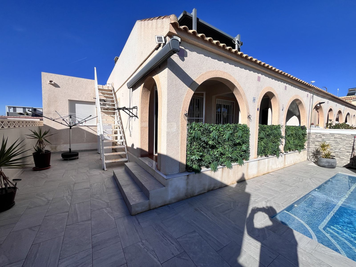 Se vende Villa - Chalet de 3 dormitorios en Costa Calida, Murcia, España