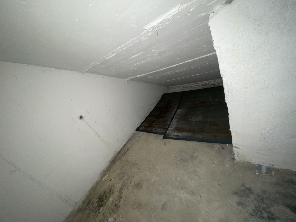 Commercial unit for sale in Los Arqueros Costa Del Sol, Málaga, Spain