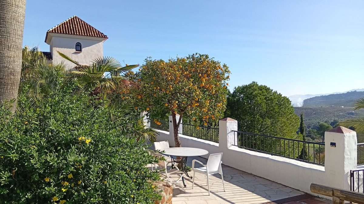 17 Bed Commercial unit for sale in Tolox Costa Del Sol, Málaga, Spain