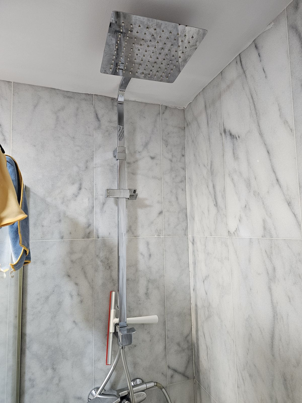 2 Bed Apartment for sale in Benahavís Costa Del Sol, Málaga, Spain