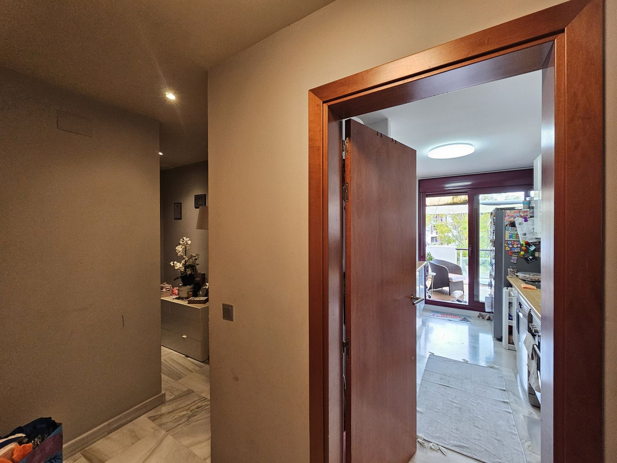 2 Bed Apartment for sale in Benahavís Costa Del Sol, Málaga, Spain