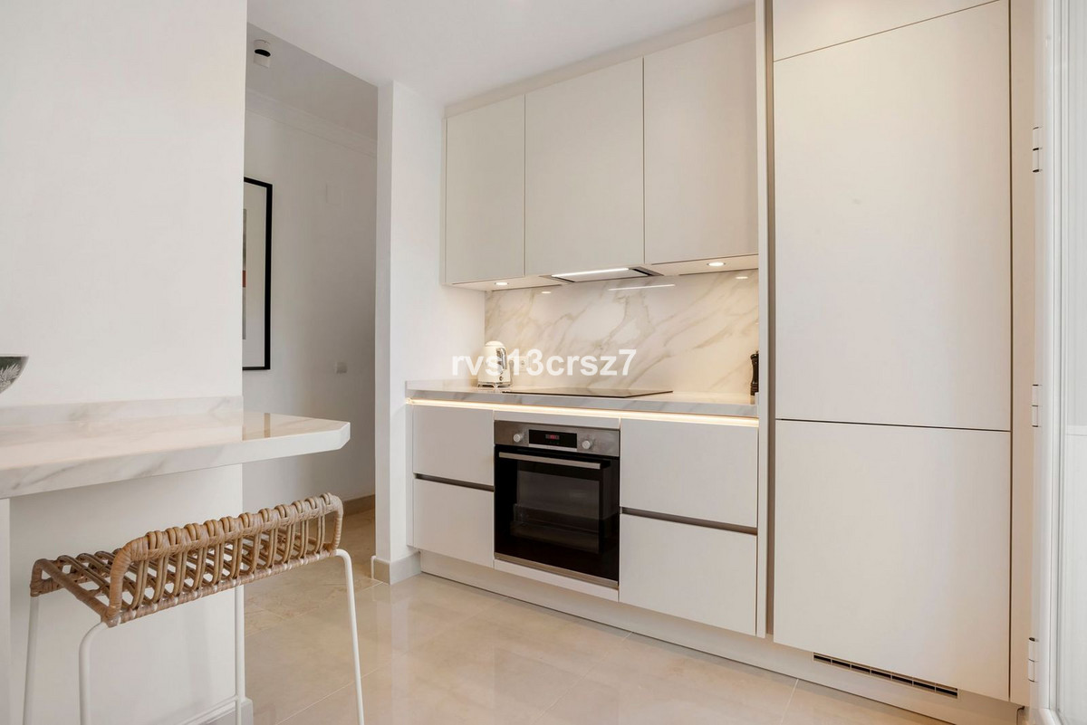 Se vende Apartamento Planta Media de 3 dormitorios en Costa Del Sol, Málaga, España