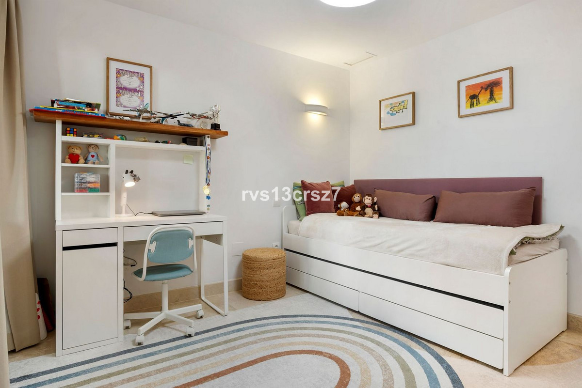 Se vende Apartamento Planta Media de 3 dormitorios en Costa Del Sol, Málaga, España