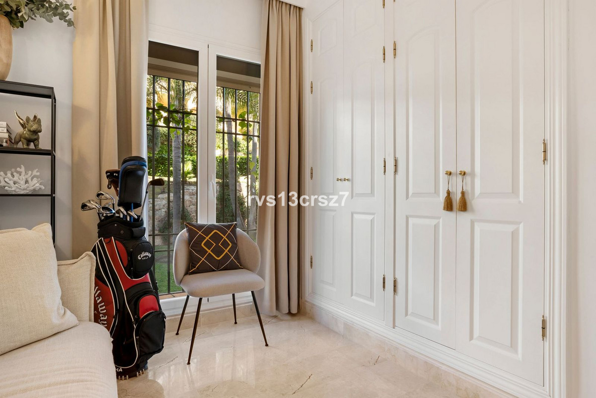 Se vende Apartamento Planta Media de 3 dormitorios en Costa Del Sol, Málaga, España