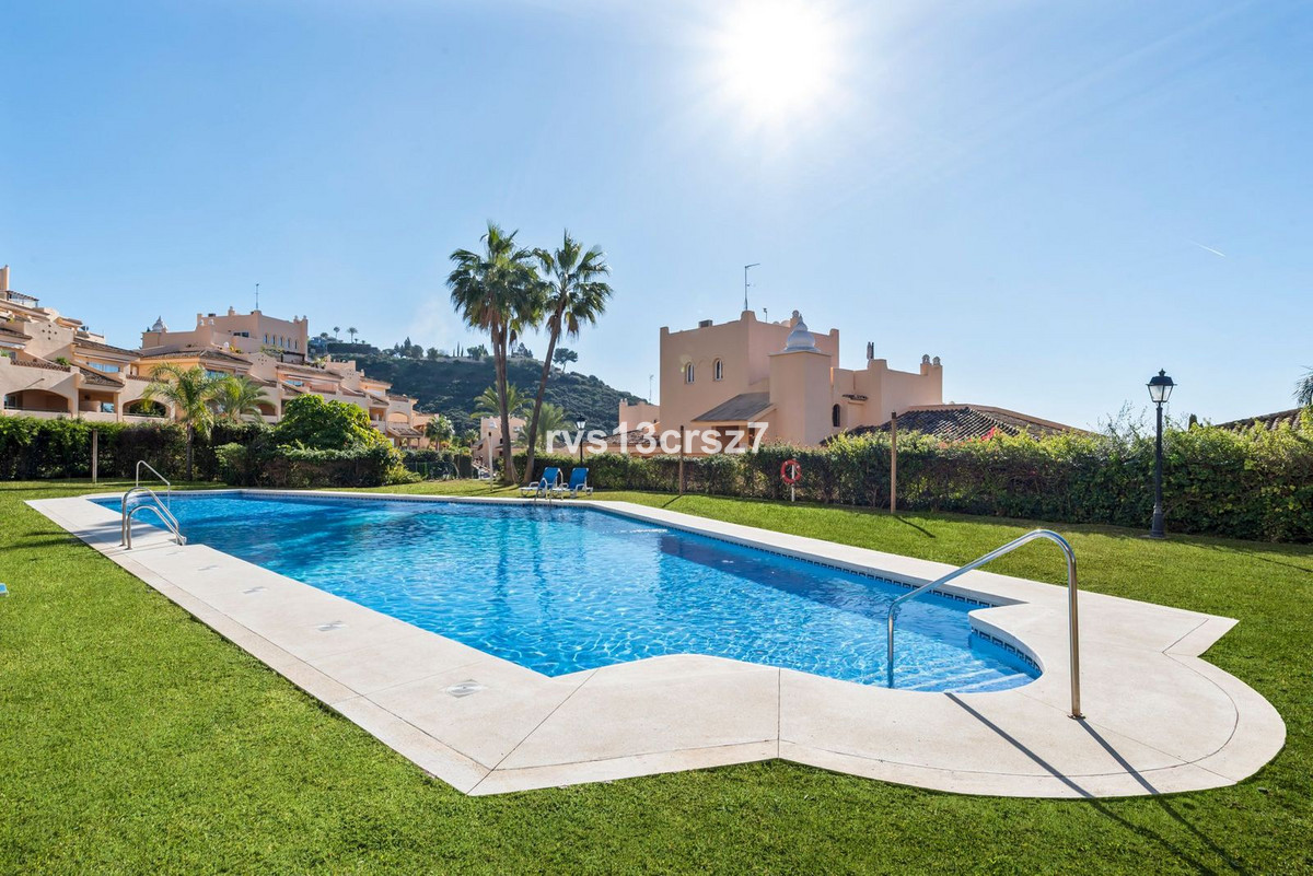 Se vende Apartamento Planta Media de 3 dormitorios en Costa Del Sol, Málaga, España