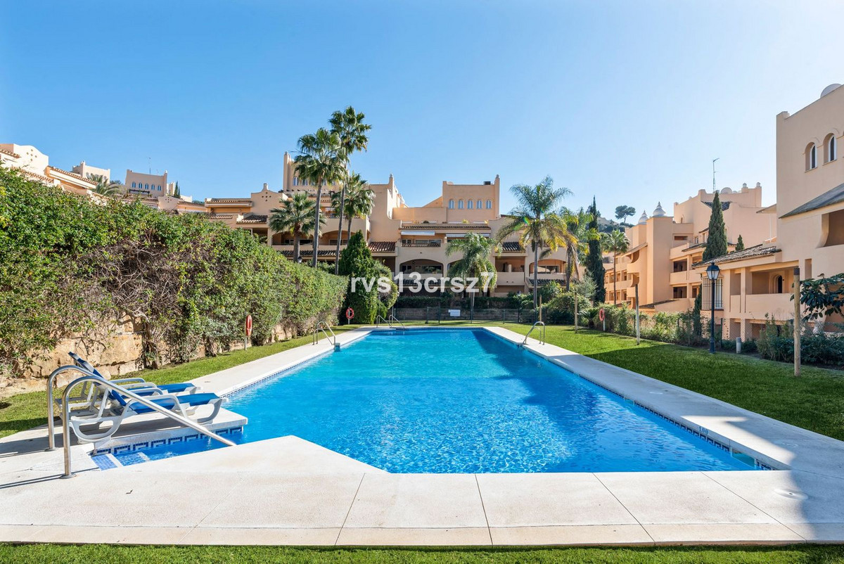 Se vende Apartamento Planta Media de 3 dormitorios en Costa Del Sol, Málaga, España