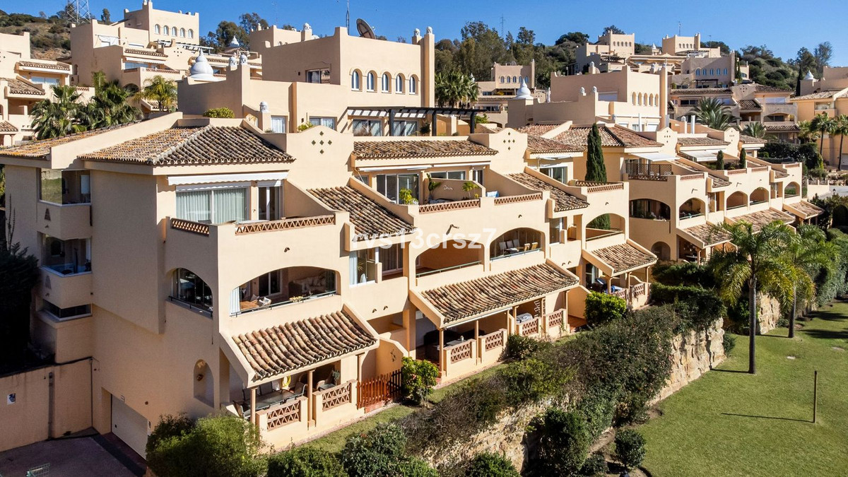 Se vende Apartamento Planta Media de 3 dormitorios en Costa Del Sol, Málaga, España