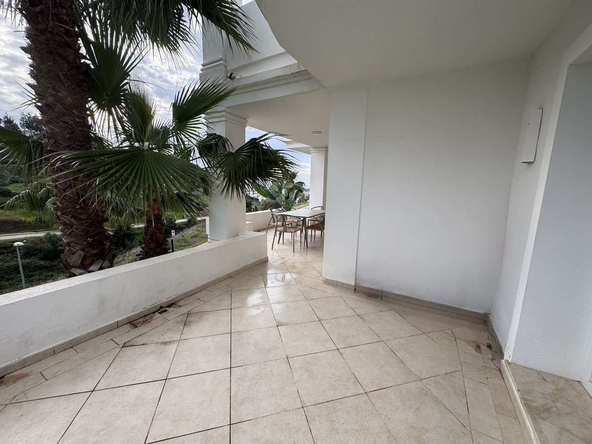 2 Bed Apartment for sale in Aloha Costa Del Sol, Málaga, Spain