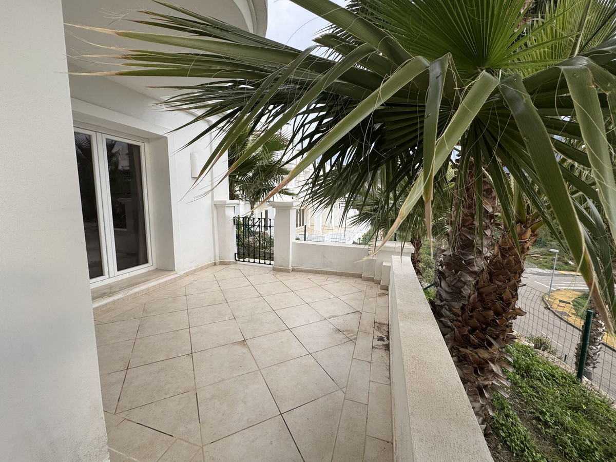 2 Bed Apartment for sale in Aloha Costa Del Sol, Málaga, Spain