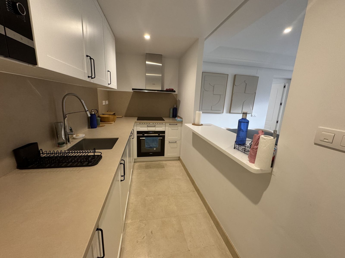 2 Bed Apartment for sale in Aloha Costa Del Sol, Málaga, Spain