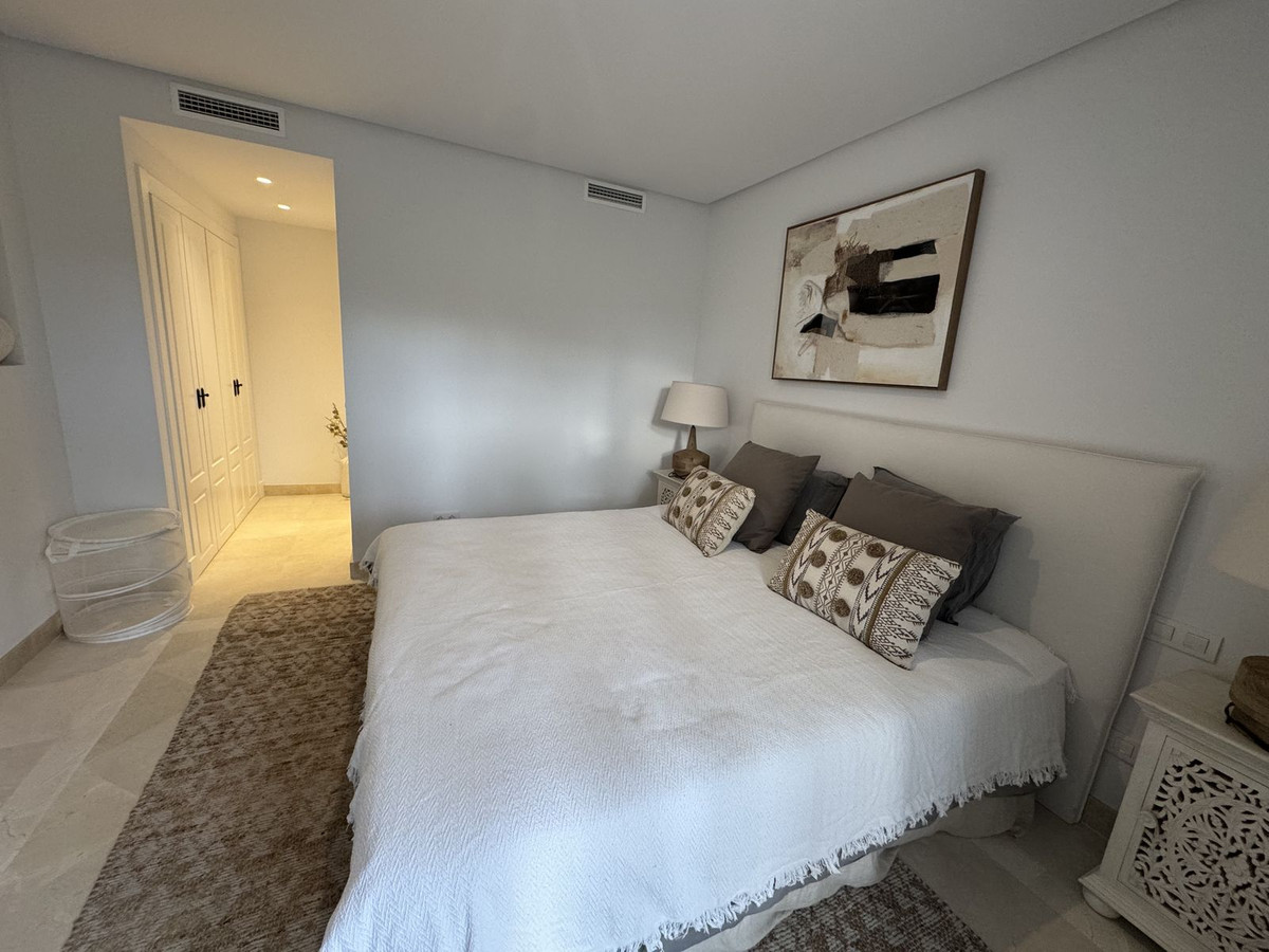 2 Bed Apartment for sale in Aloha Costa Del Sol, Málaga, Spain