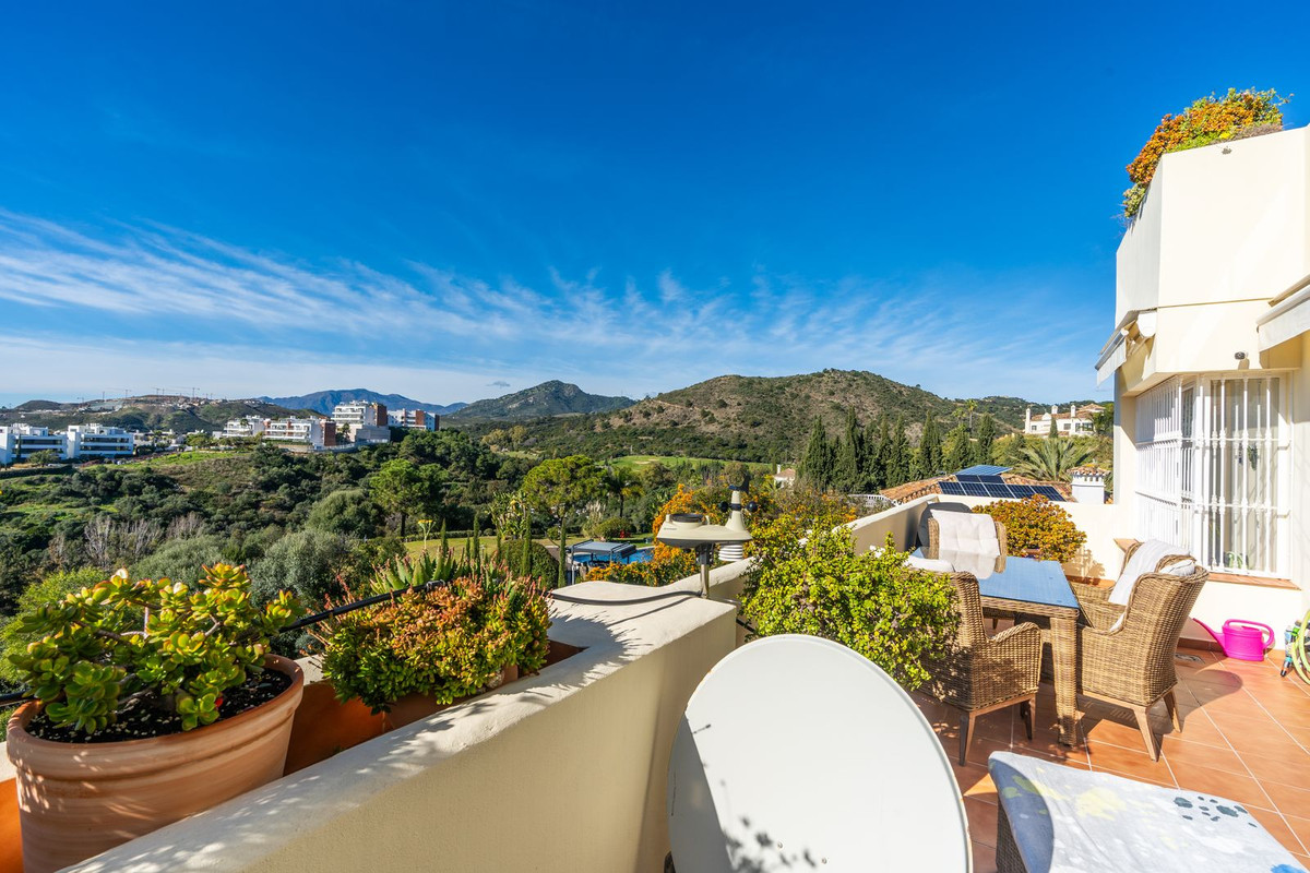3 Bed Apartment for sale in Los Arqueros Costa Del Sol, Málaga, Spain