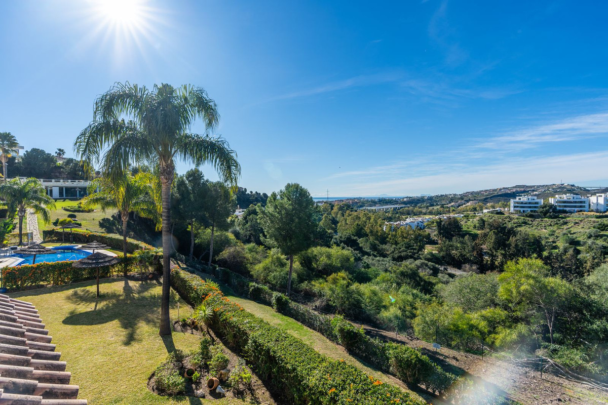 3 Bed Apartment for sale in Los Arqueros Costa Del Sol, Málaga, Spain
