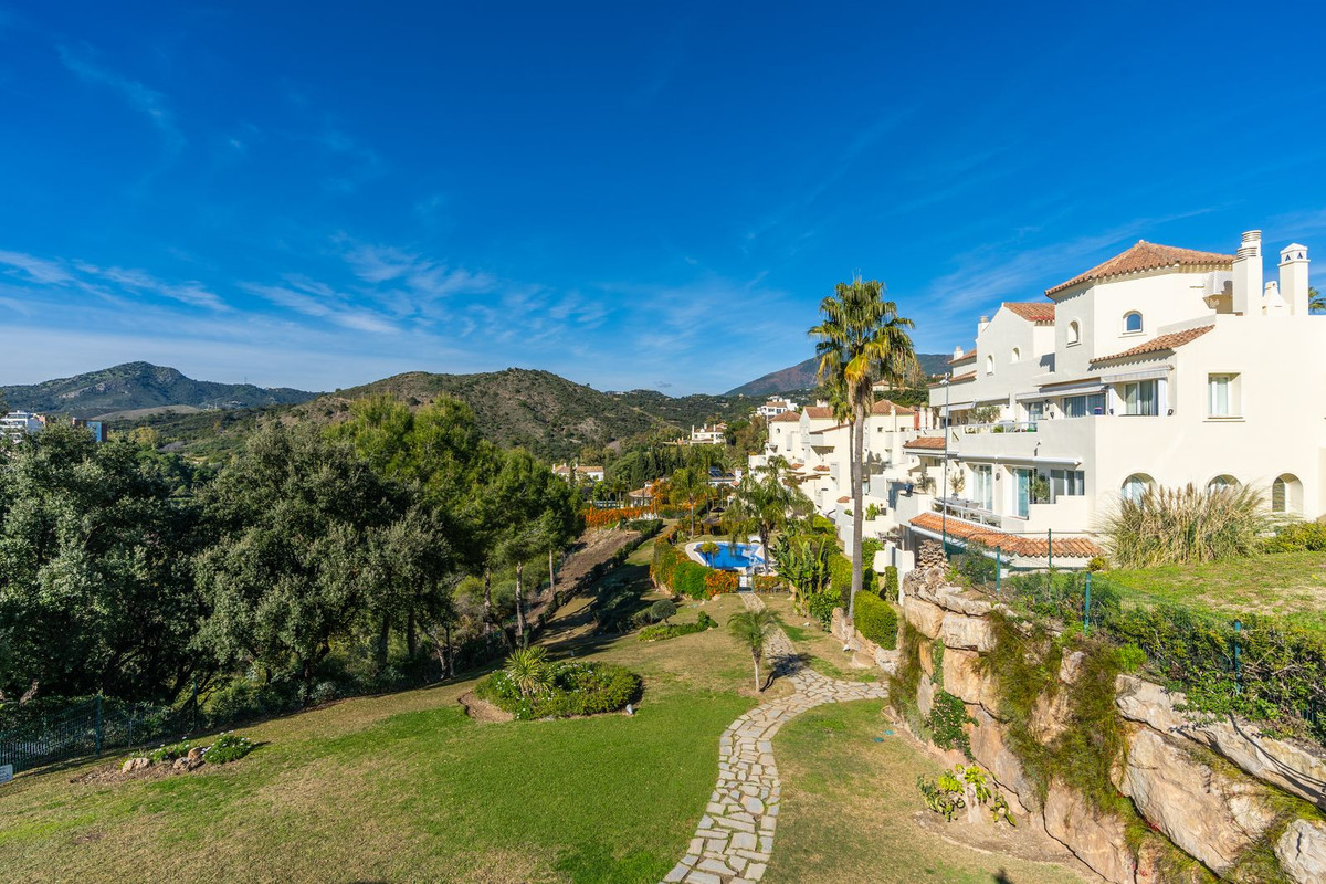 3 Bed Apartment for sale in Los Arqueros Costa Del Sol, Málaga, Spain