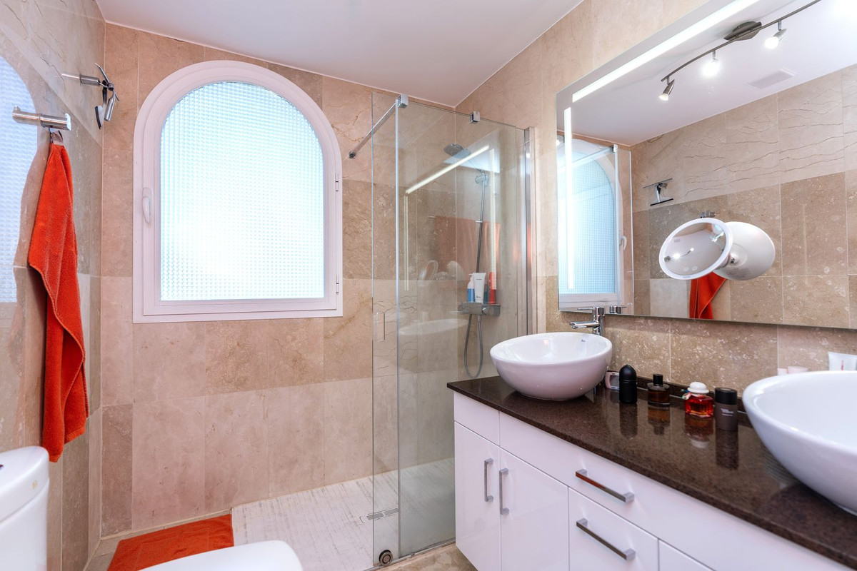 3 Bed Apartment for sale in Los Arqueros Costa Del Sol, Málaga, Spain
