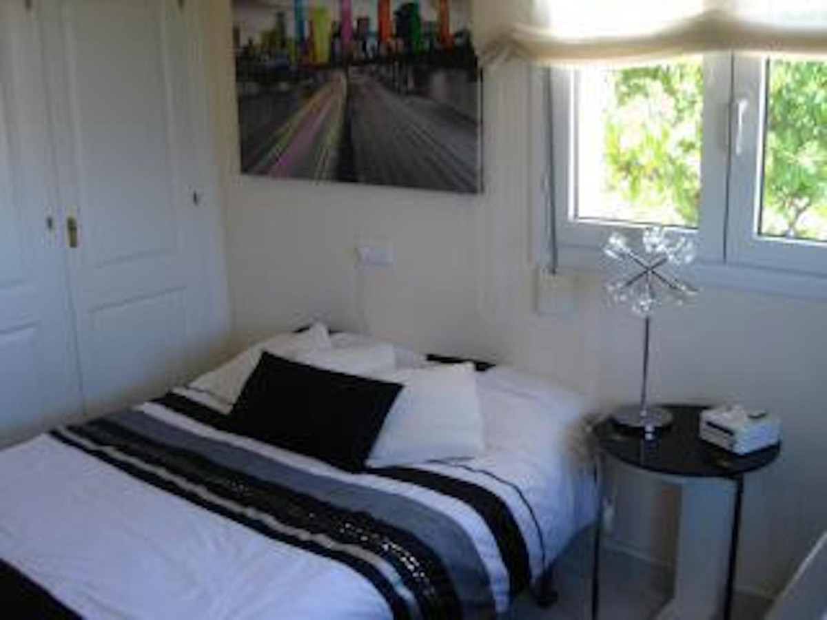 5 Bed Townhouse for sale in Calahonda Costa Del Sol, Málaga, Spain