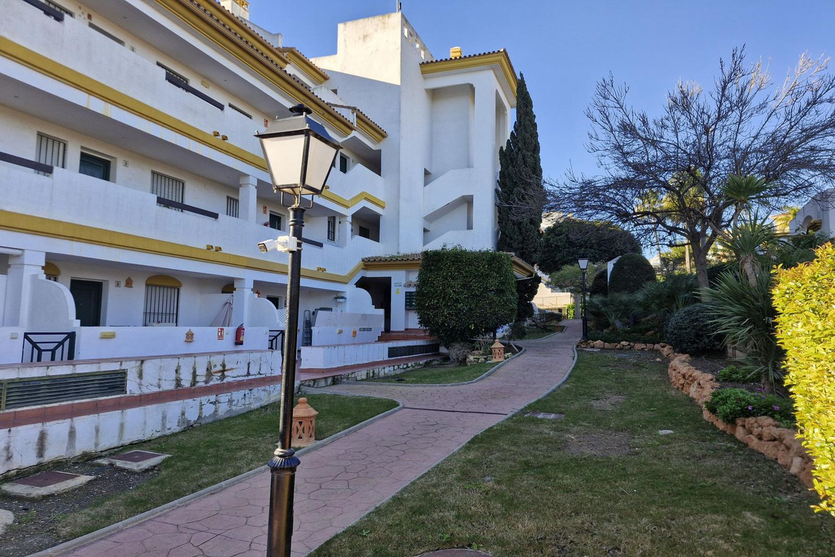 2 Bed Apartment for sale in Calanova Golf Costa Del Sol, Málaga, Spain