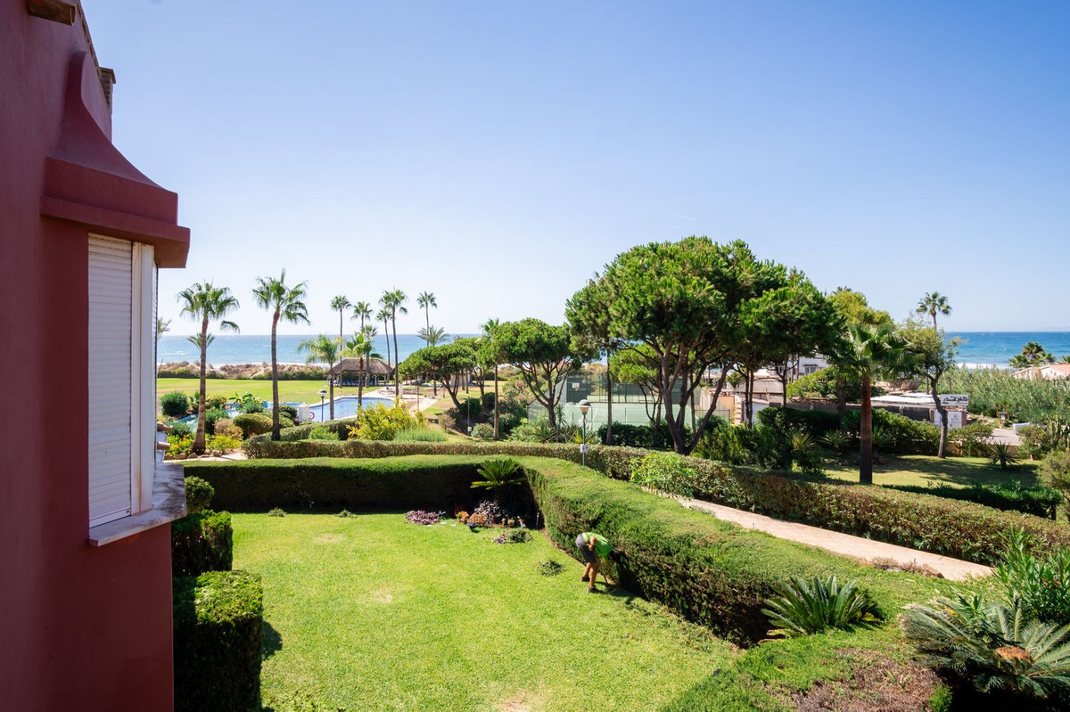2 Bed Apartment for sale in Elviria Costa Del Sol, Málaga, Spain