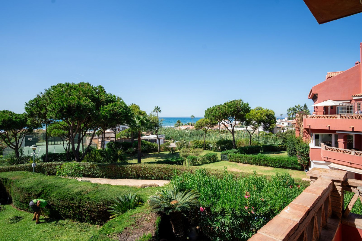 2 Bed Apartment for sale in Elviria Costa Del Sol, Málaga, Spain