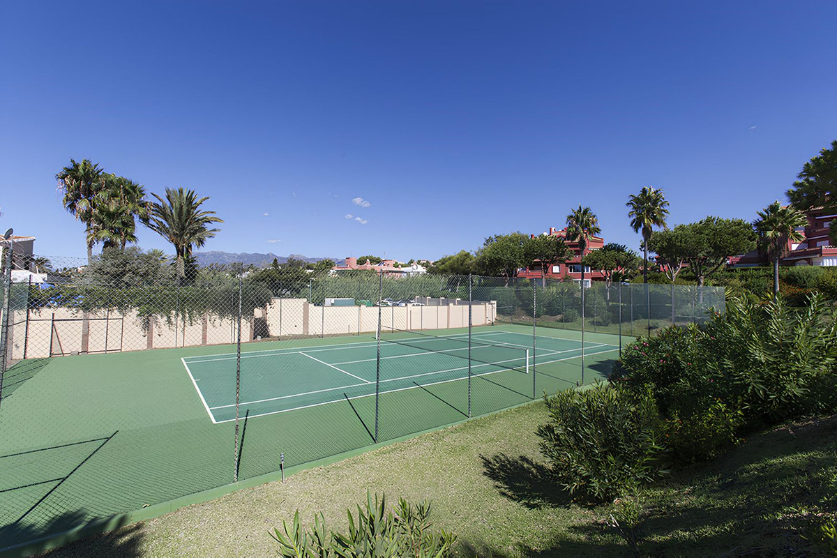 2 Bed Apartment for sale in Elviria Costa Del Sol, Málaga, Spain