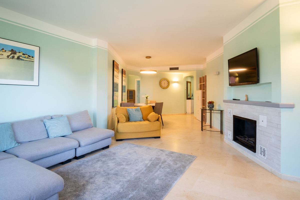 2 Bed Apartment for sale in Elviria Costa Del Sol, Málaga, Spain